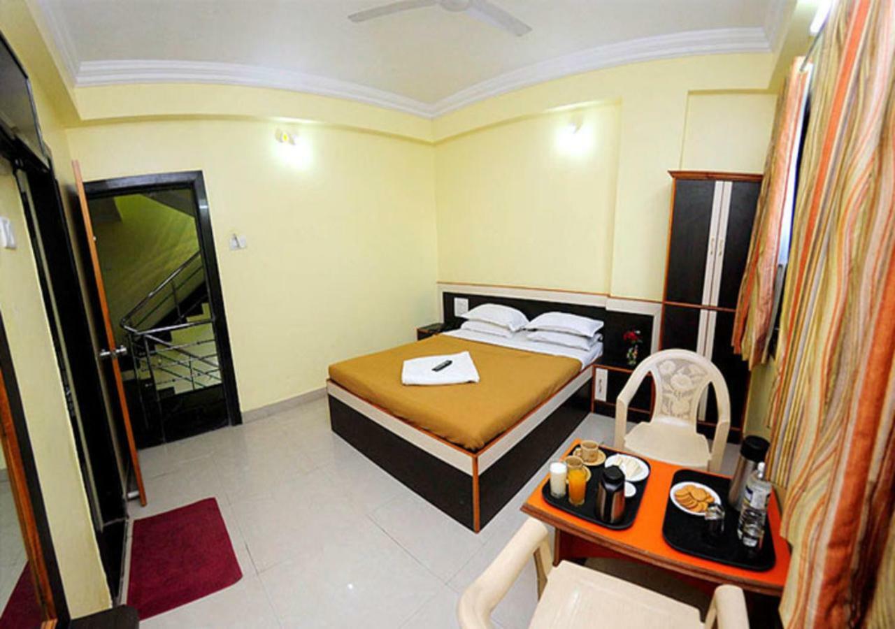 Hotel Sai Ganesh Shirdi Exteriör bild